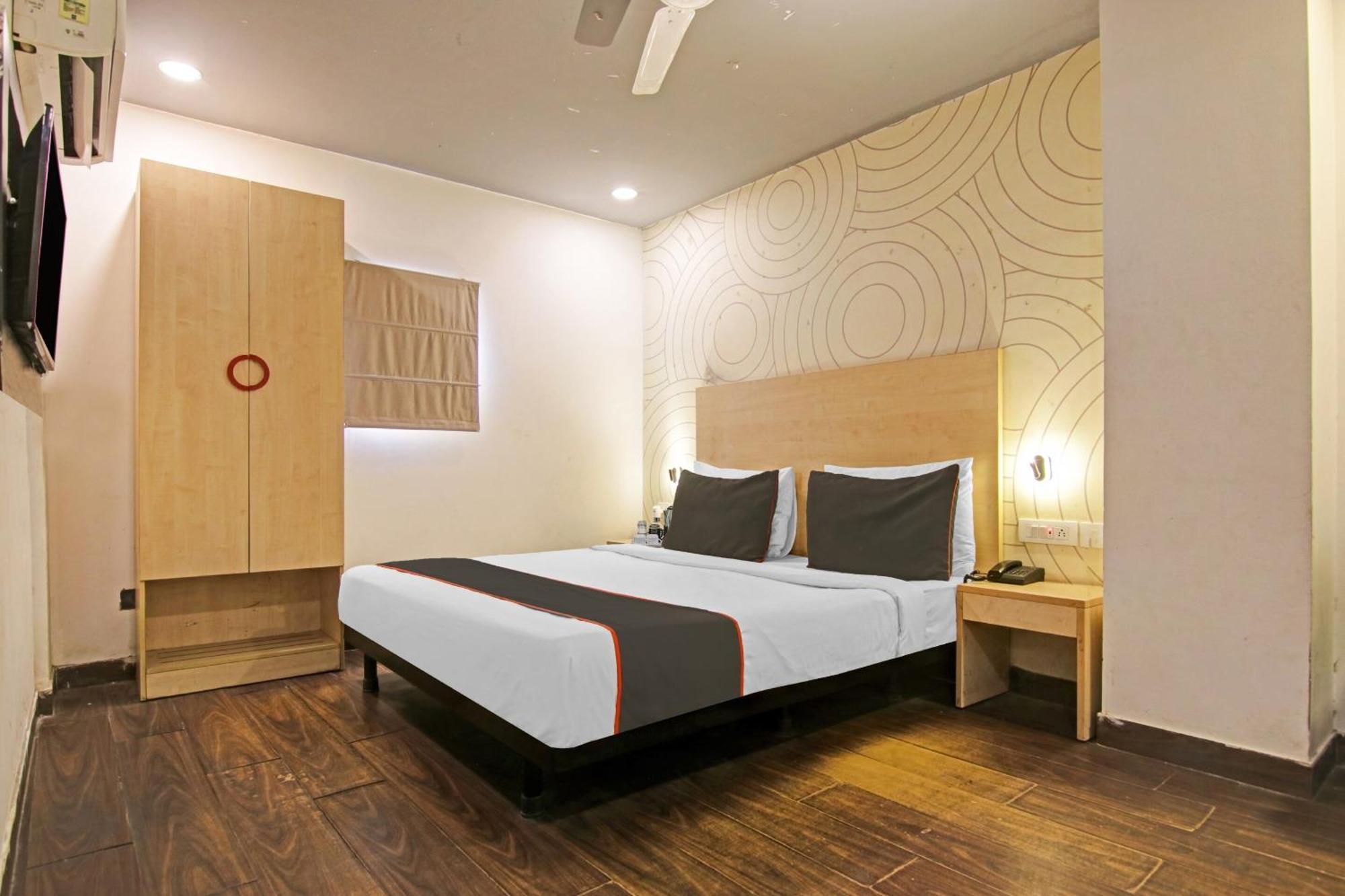 Collection O Slf Mall Sector 30 Hotell Faridabad Exteriör bild