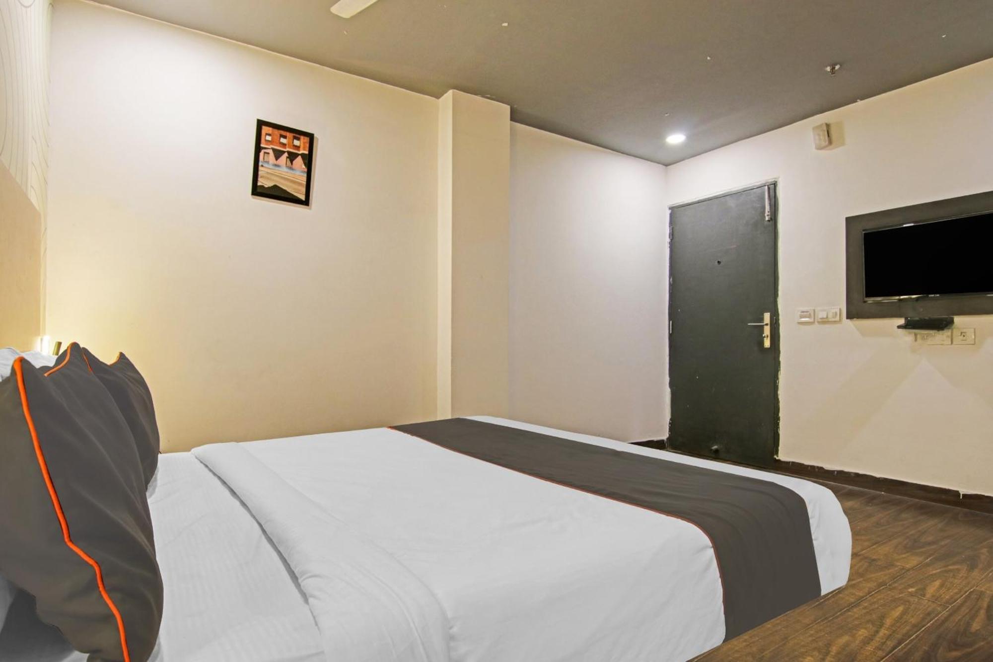 Collection O Slf Mall Sector 30 Hotell Faridabad Exteriör bild